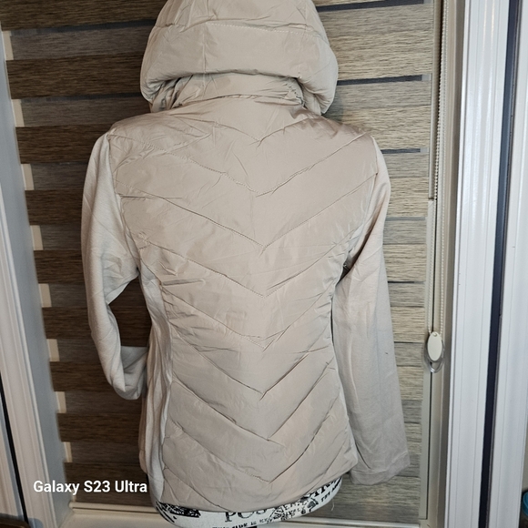 NWT Extra light black Puffer Jacket - Picture 3 of 16